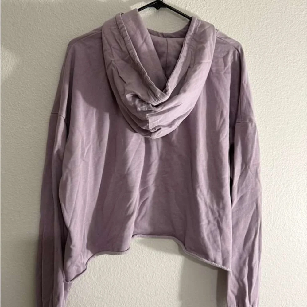 Urban Outfitters Lilac Hoodie - Picture 4 of 6
